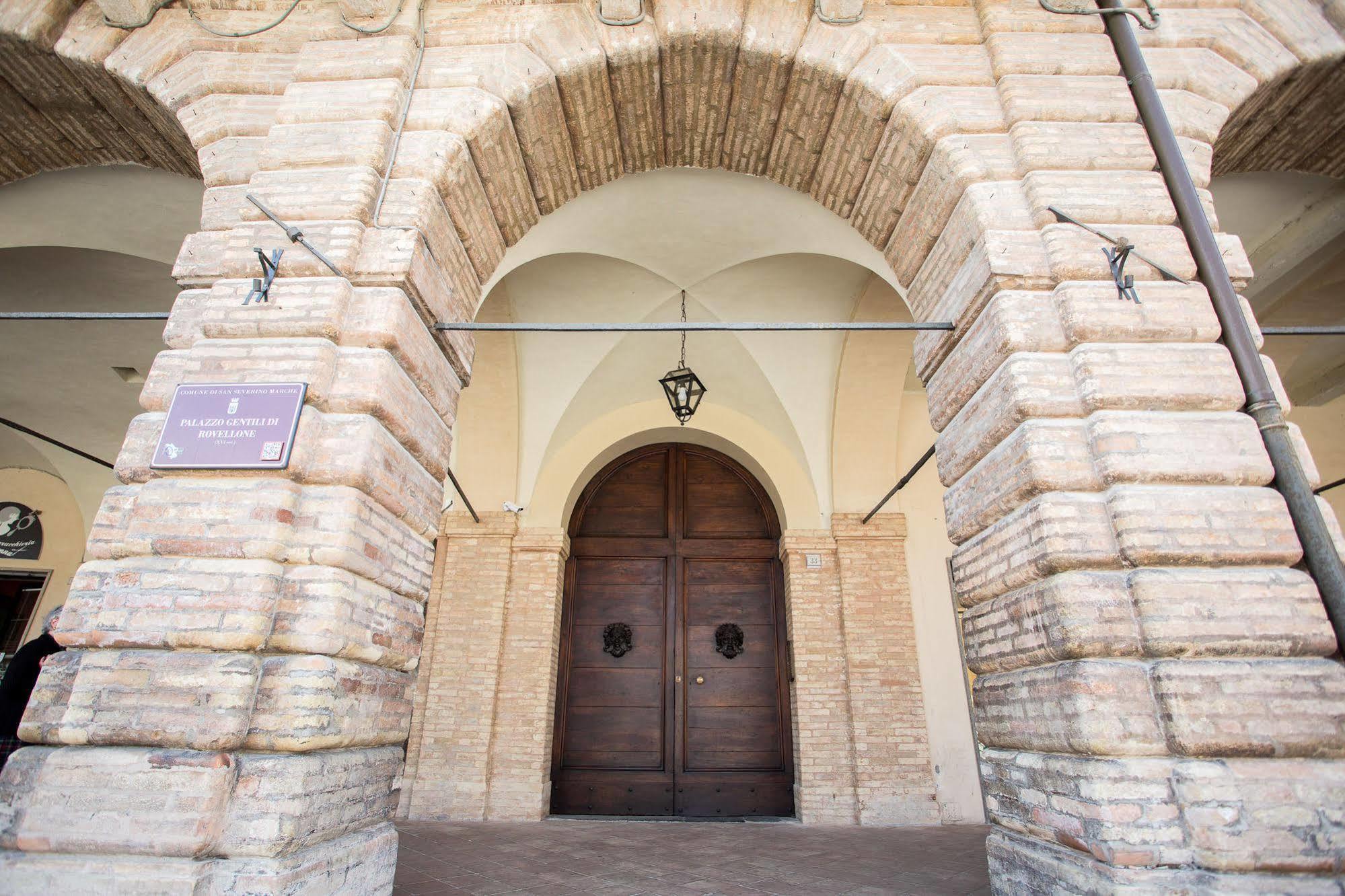 サン・セヴェリーノ・マルケPalazzo Gentiliアパートメント エクステリア 写真